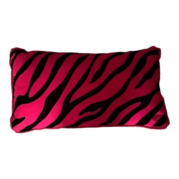 BED Accent Pillow - Picture 3 of 11